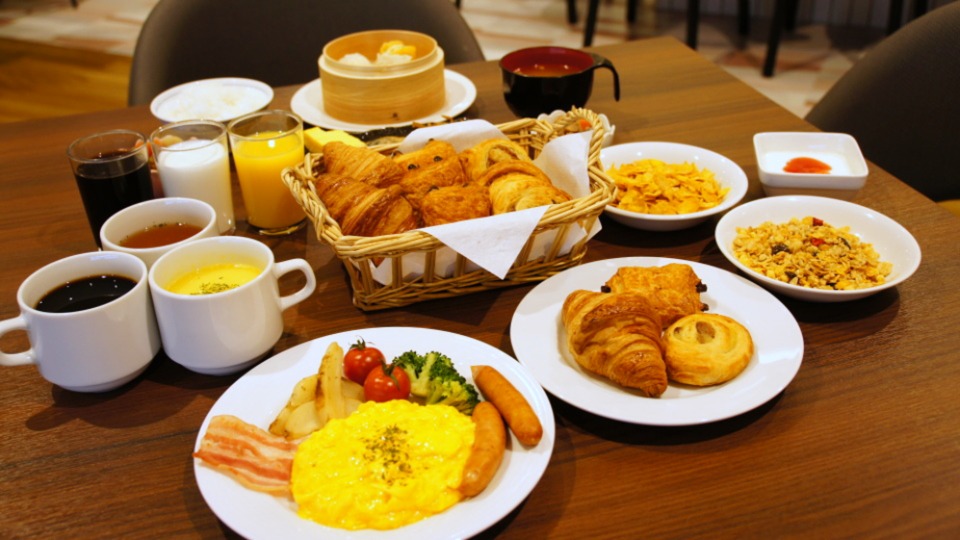 朝食